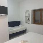 Abagnale בית הארחה 4*